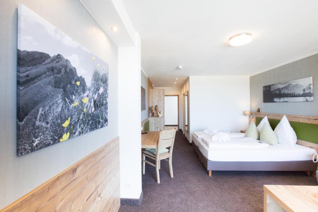 Hotel Nesselwanger Hof Buitenkant foto